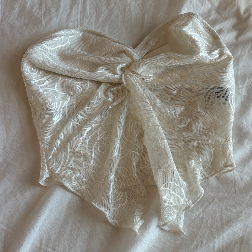 SHEIN White Lace Strapless Top